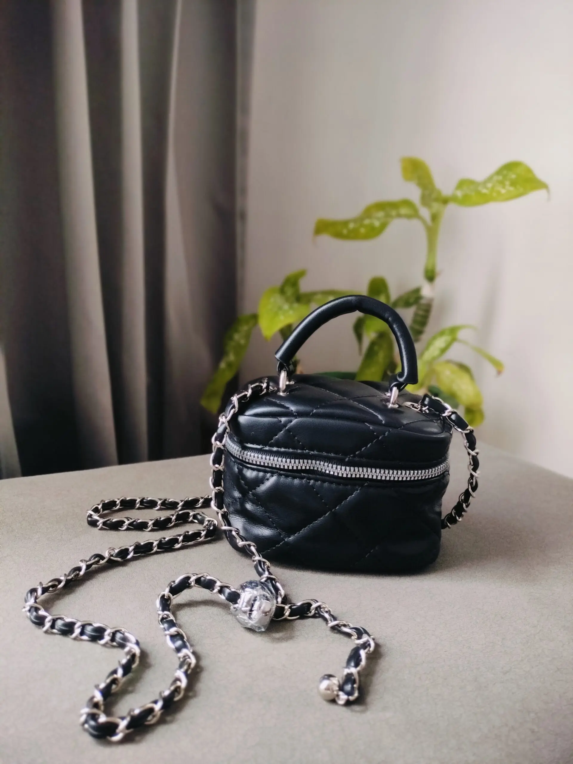 Adda Quilted Black Box Sling Bag